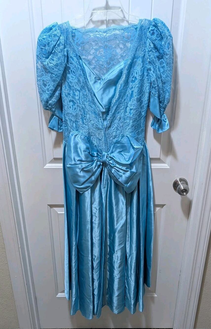 Vintage Dance Allure Turquoise Floral Lace Party Formal Dress Gown 80's Costume